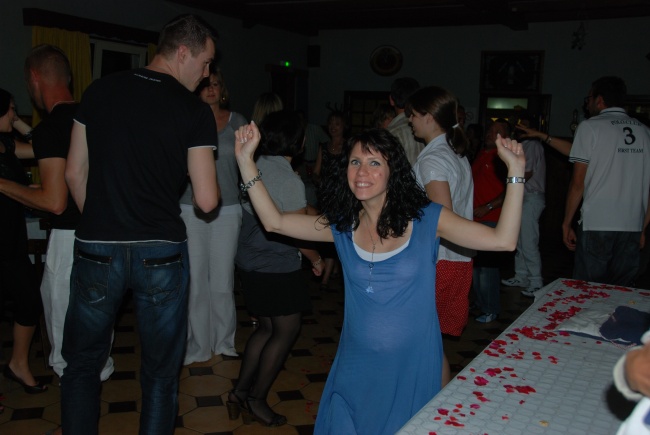 AG2010 (100)