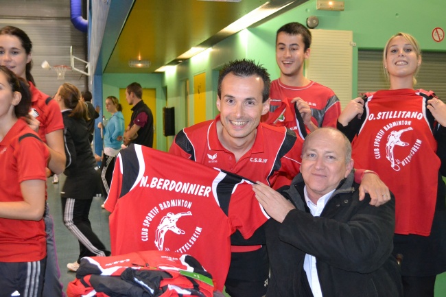 Remise des tenues par les sponsors (5)